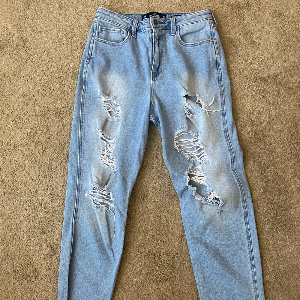 Hollister Ultra High Mom Jeans Cropped Distressed Boyfriend Size 30 - Picture 1 of 6